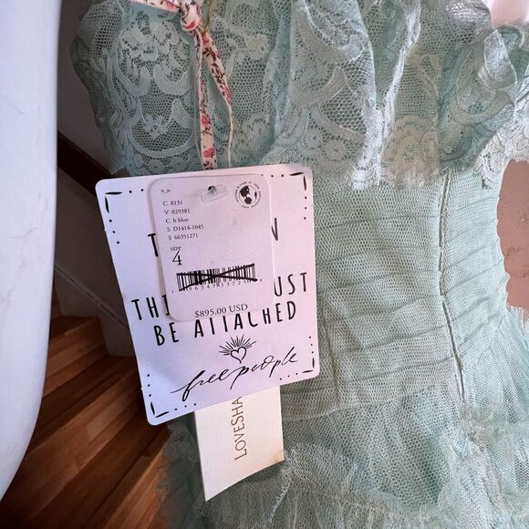 LOVESHACKFANCY Sharelle Gown   - Picture 14 of 14